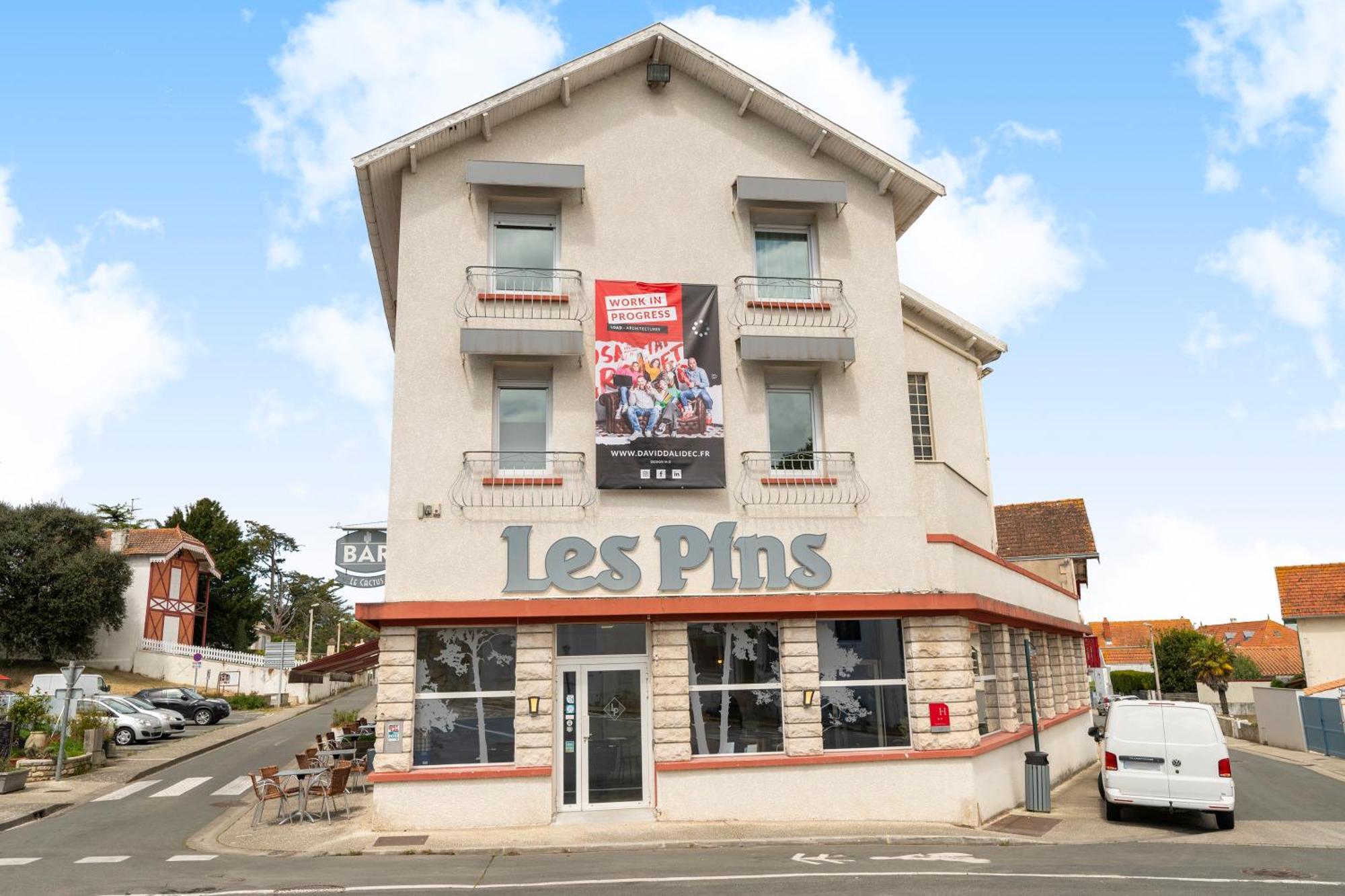 Hotel Les Pins Saint-Trojan-les-Bains Exteriör bild