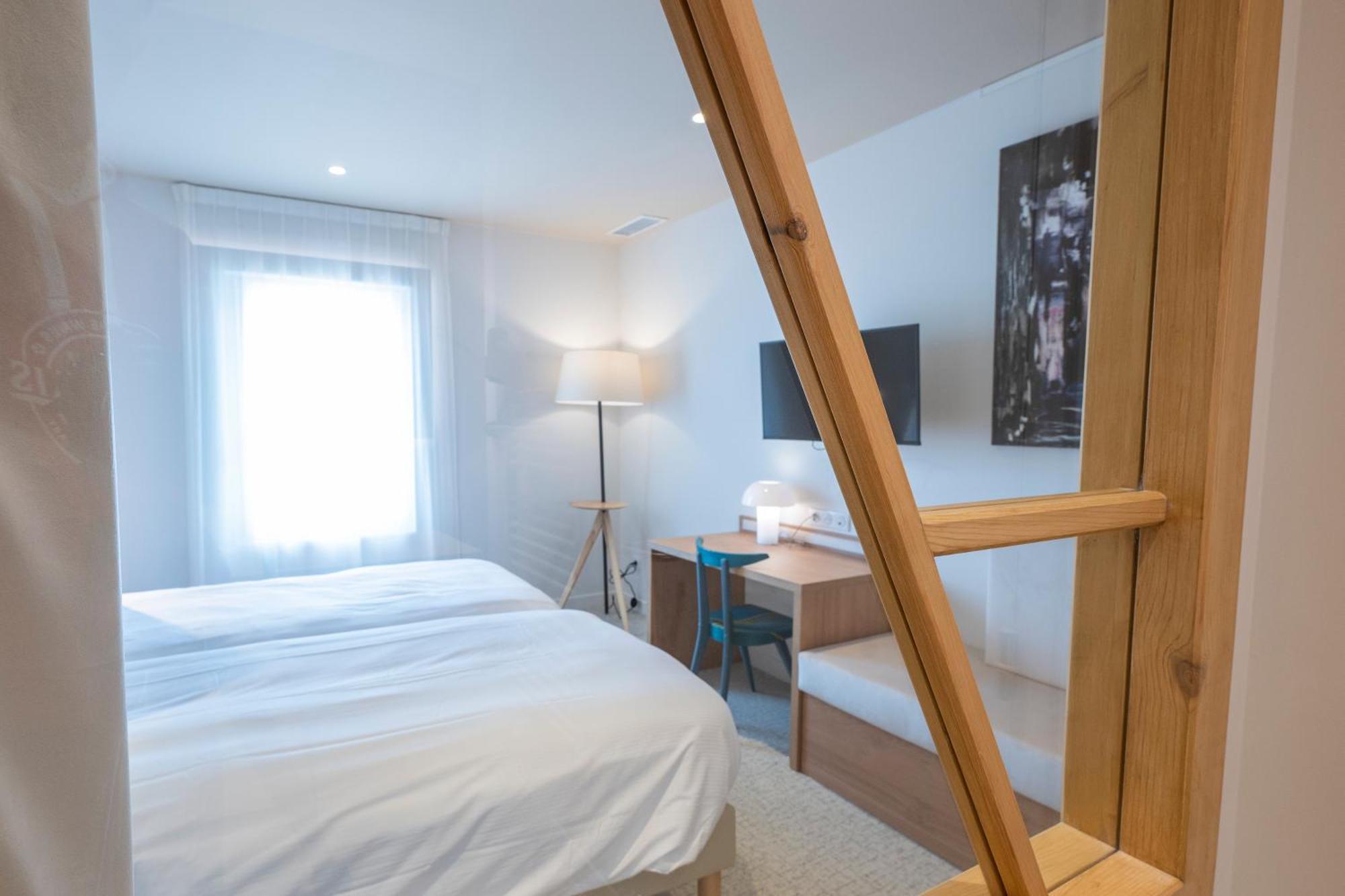 Hotel Les Pins Saint-Trojan-les-Bains Exteriör bild