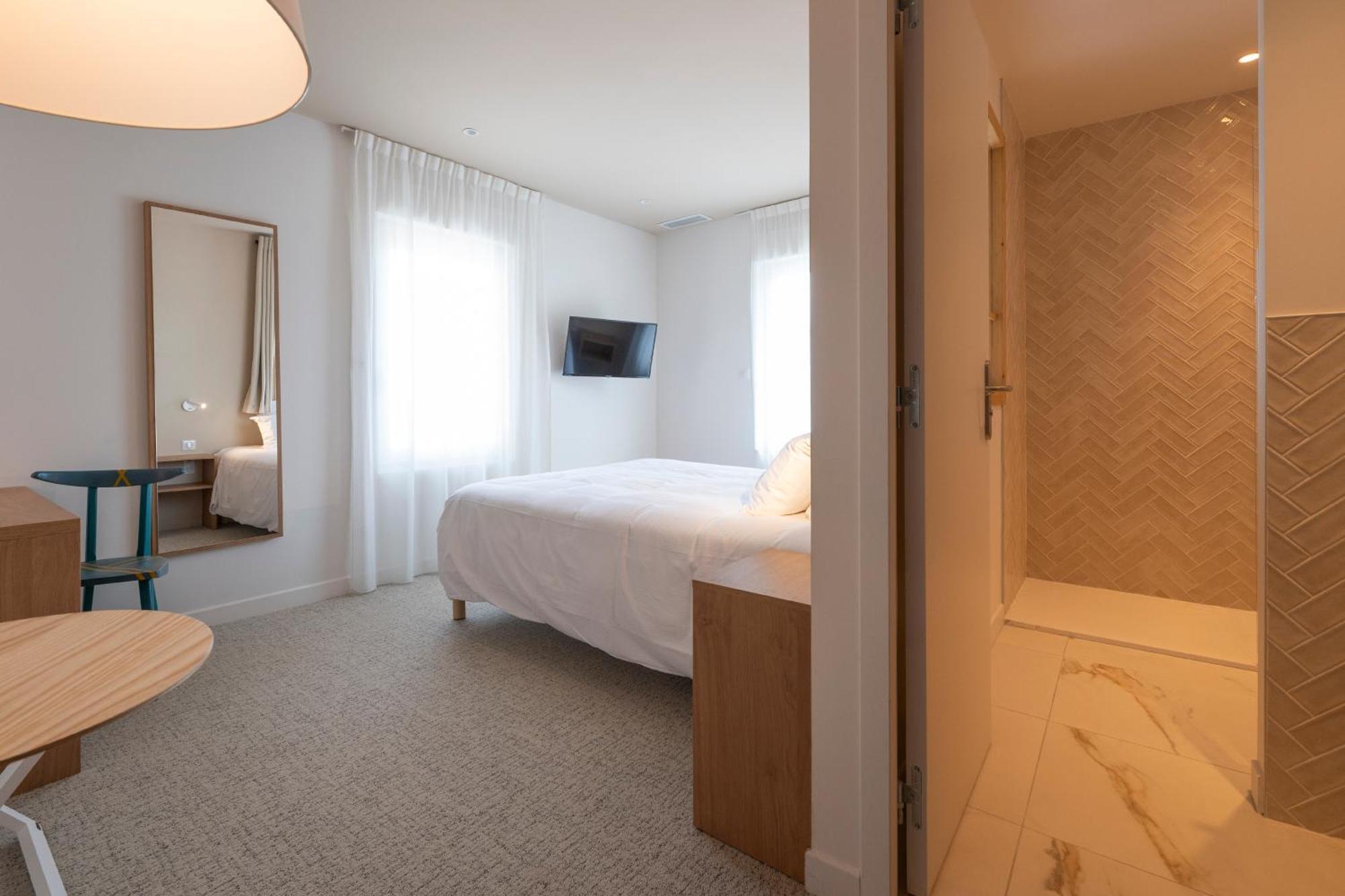 Hotel Les Pins Saint-Trojan-les-Bains Exteriör bild