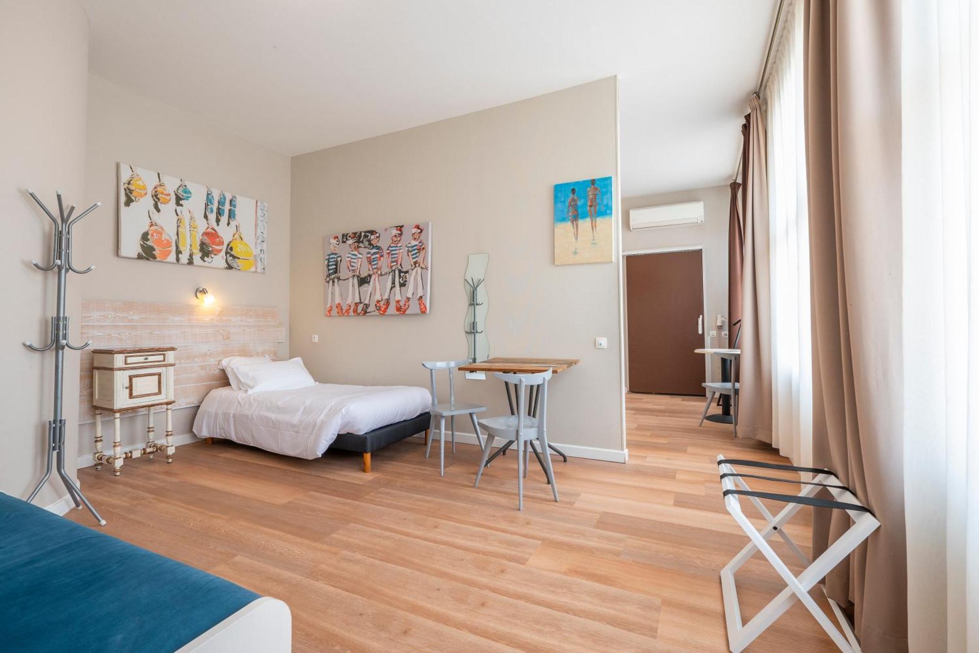 Hotel Les Pins Saint-Trojan-les-Bains Exteriör bild