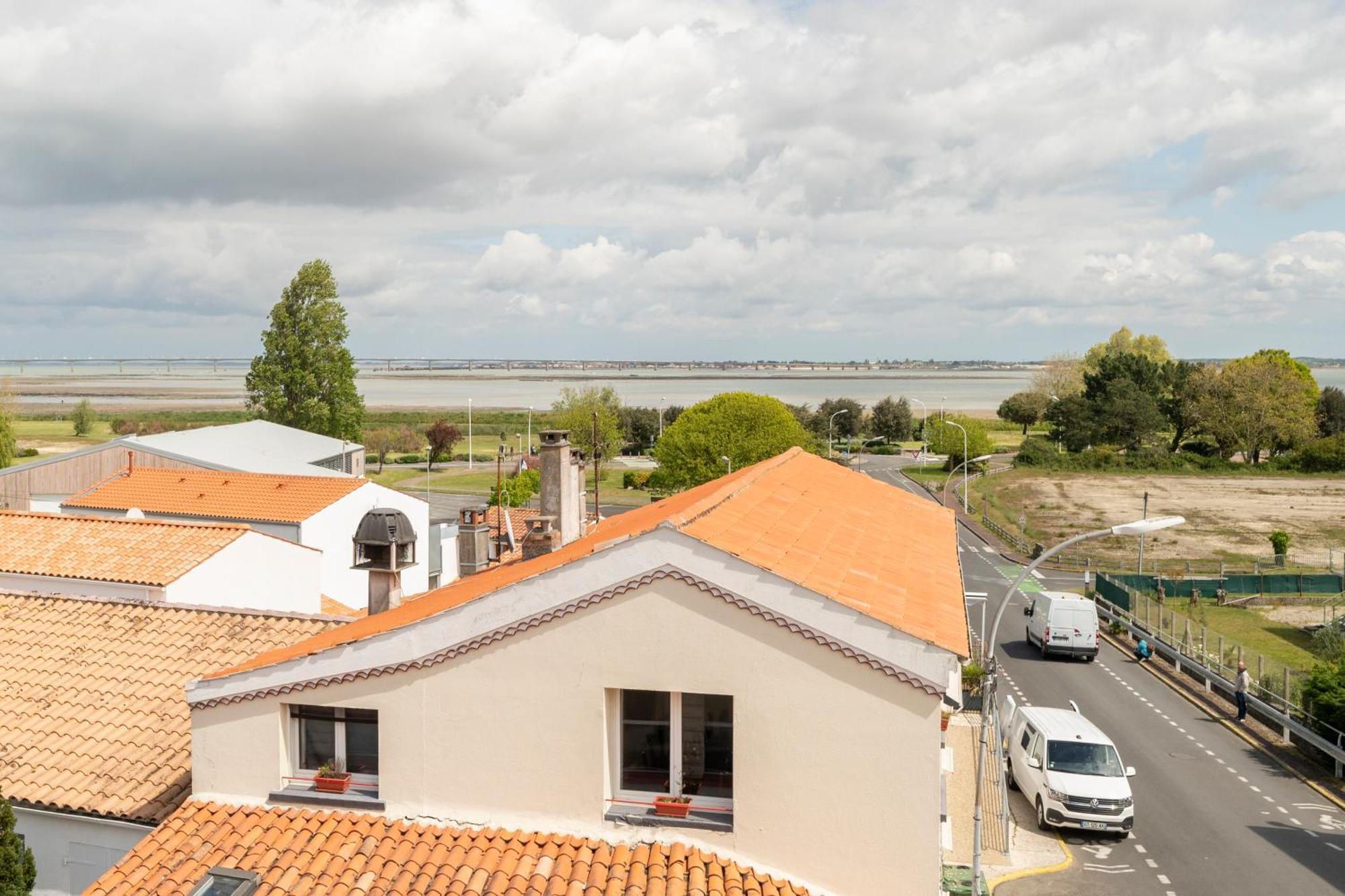 Hotel Les Pins Saint-Trojan-les-Bains Exteriör bild