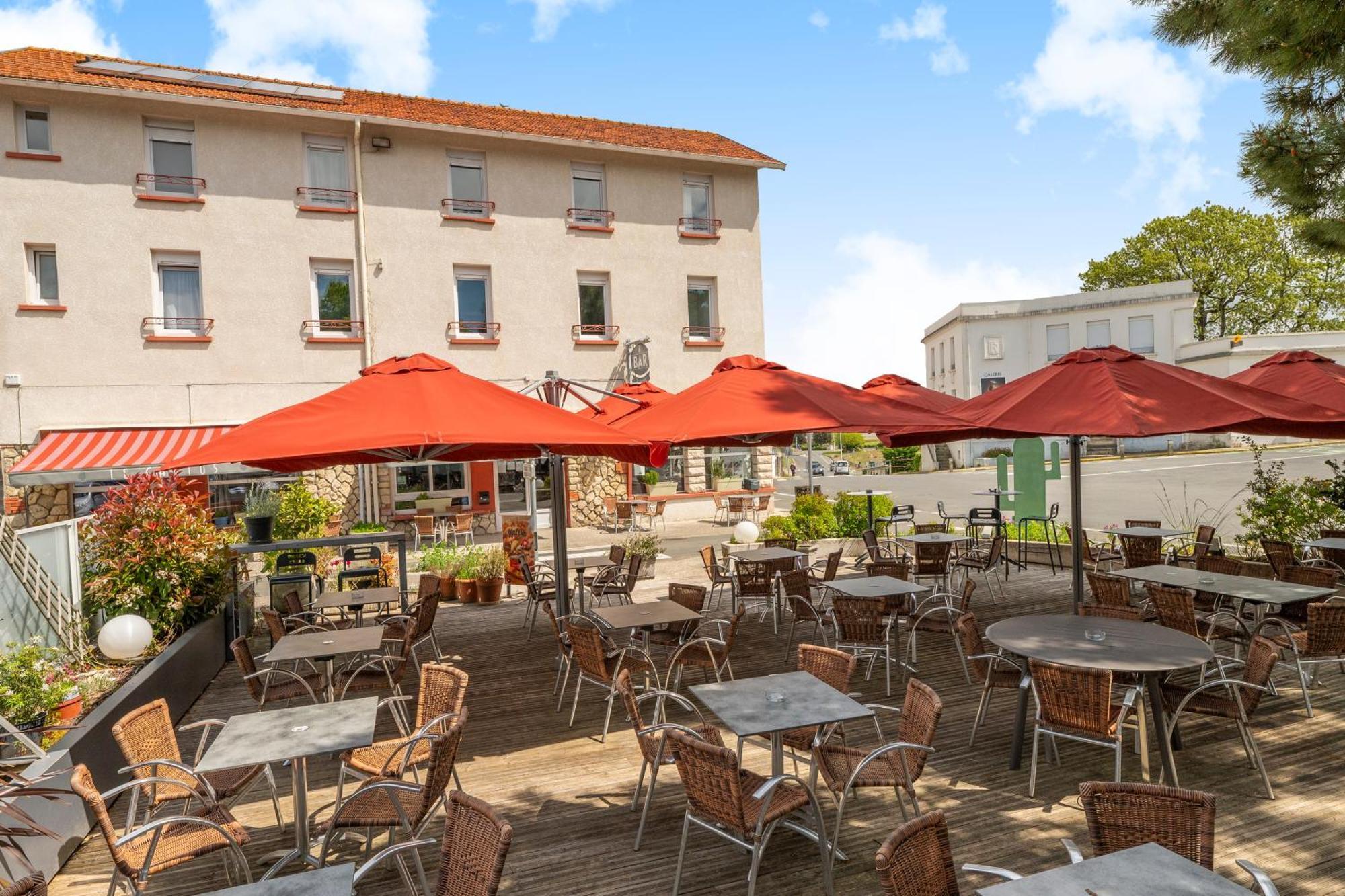 Hotel Les Pins Saint-Trojan-les-Bains Exteriör bild